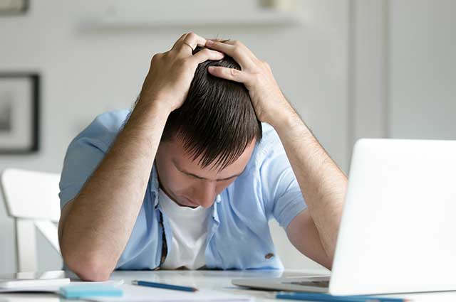 photos illustrant les plaintes des patients. Ici laperte de mémoire